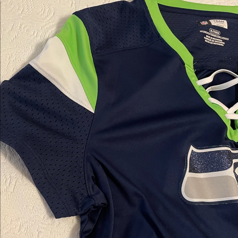 Seahawks women's extra-large tshirt - Picture 7 of 9